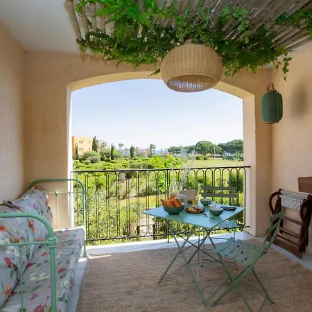 Le Ptit Olivier Piscine - *