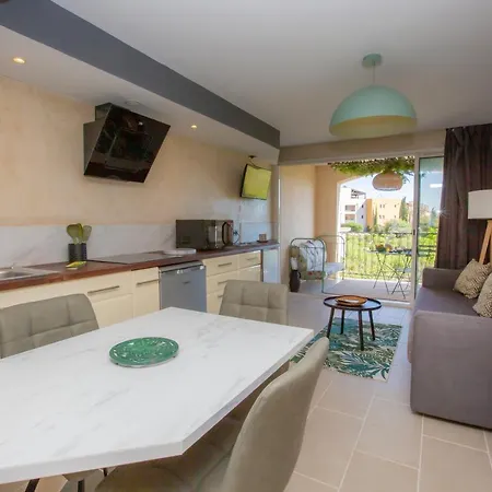 Le Ptit Olivier Piscine - アパート