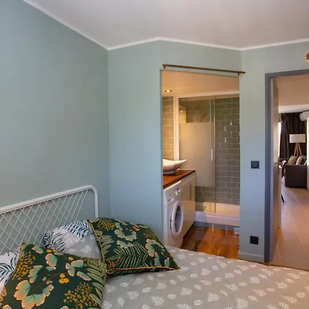 Le Ptit Olivier Piscine - *